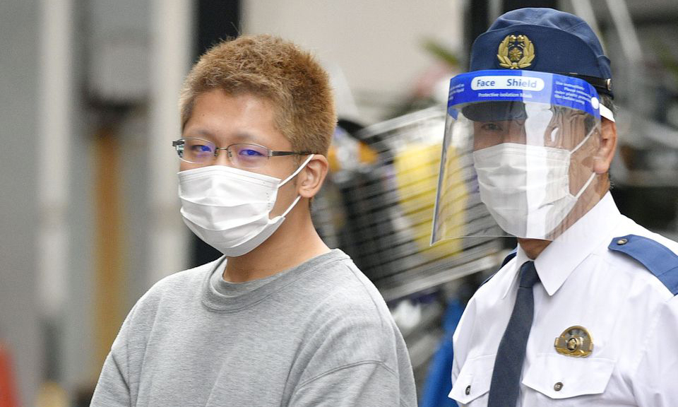 Nghi phạm khai động cơ đâm dao trên tàu điện ngầm Tokyo