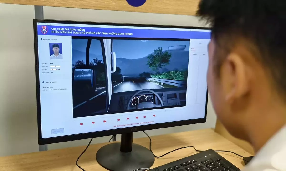 Bỏ thi mô phỏng sát hạch lái xe từ 1/7