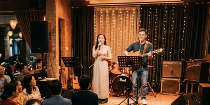Mở quán cà phê ‘hát với nhau’, tôi có phải trả tiền bản quyền âm nhạc?