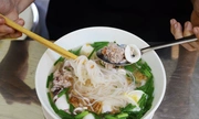 Bán hủ tiếu lời vài triệu mỗi ngày nhưng tôi vẫn bỏ nghề